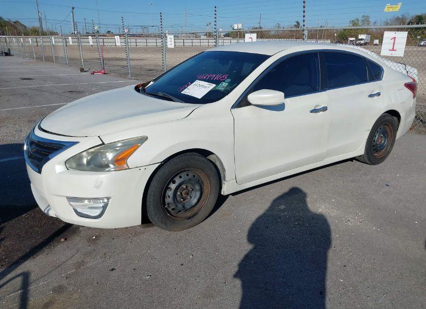 Photo 2 of 2013 Nissan Altima 2.5 S (VIN 1N4AL3AP7DN458464)