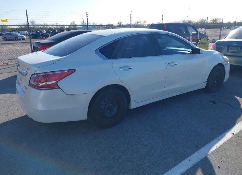 Photo 4 of 2013 Nissan Altima 2.5 S (VIN 1N4AL3AP7DN458464)