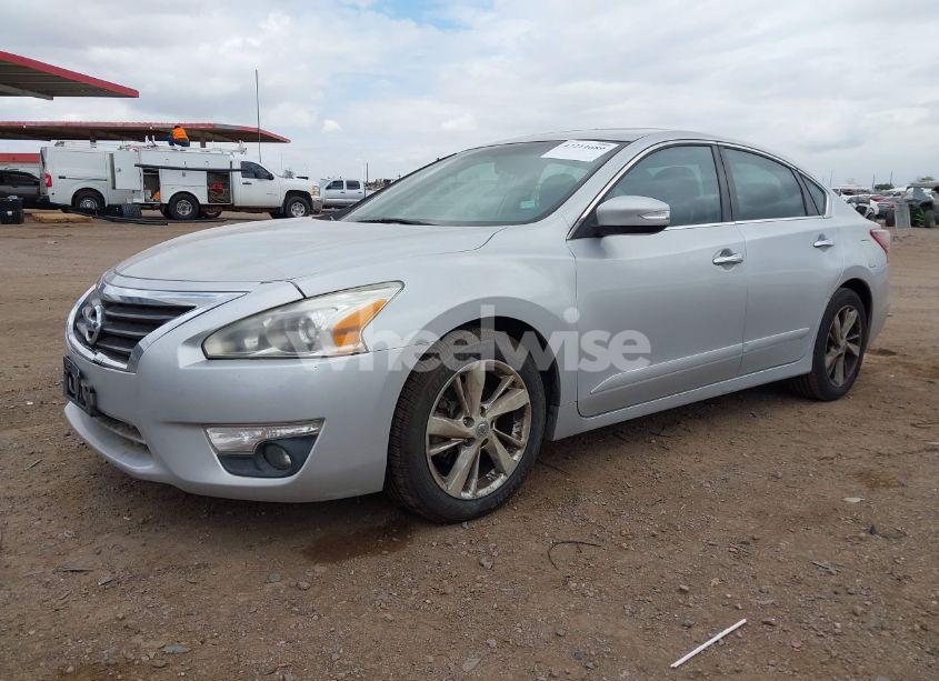 Photo 2 of 2013 Nissan Altima 2.5 SL (VIN 1N4AL3AP7DN471781)