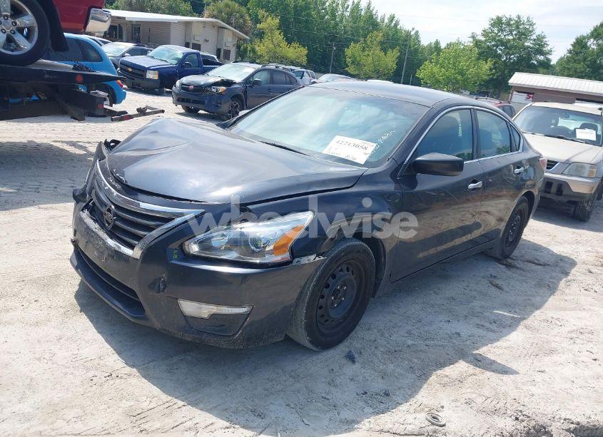 Photo 2 of 2013 Nissan Altima 2.5 S (VIN 1N4AL3AP7DN504679)