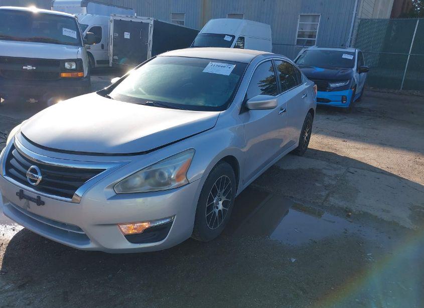 Photo 2 of 2013 Nissan Altima 2.5 S (VIN 1N4AL3AP7DN522017)