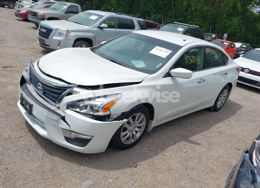 Photo 2 of 2013 Nissan Altima 2.5 S (VIN 1N4AL3AP7DN584758)