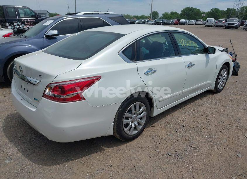 Photo 4 of 2013 Nissan Altima 2.5 S (VIN 1N4AL3AP7DN584758)
