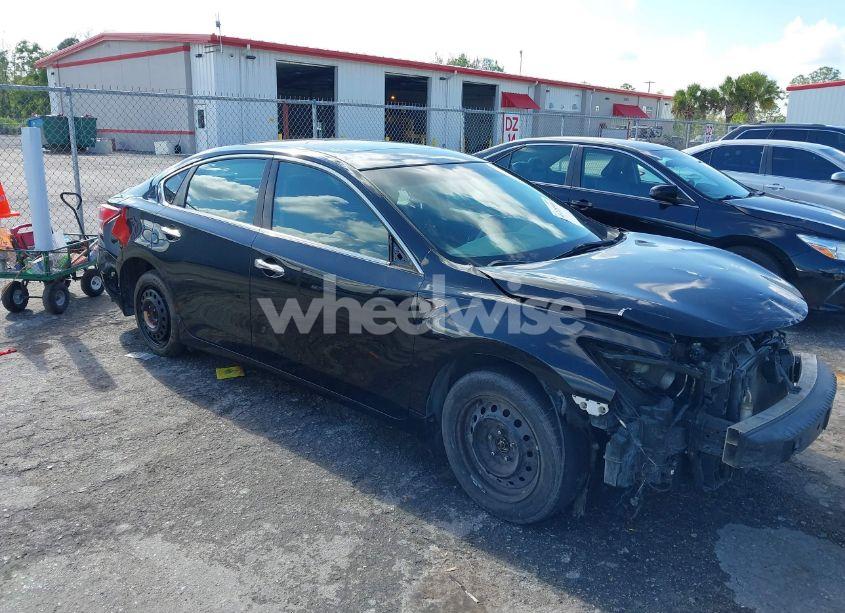 2014 Nissan Altima 2.5 SV (VIN 1N4AL3AP7EC118874) main photo