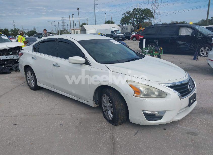 2014 Nissan Altima 2.5 S (VIN 1N4AL3AP7EC144584) main photo