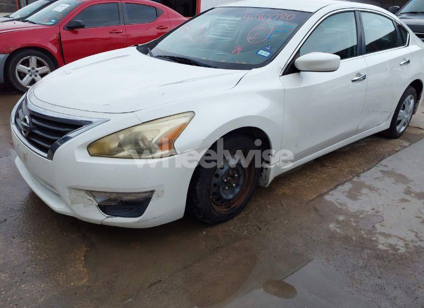 Photo 2 of 2014 Nissan Altima 2.5 S (VIN 1N4AL3AP7EC192201)