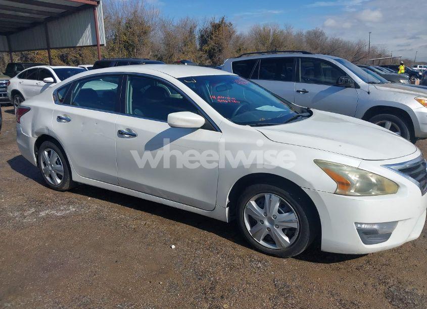 Photo 6 of 2014 Nissan Altima 2.5 S (VIN 1N4AL3AP7EC192201)