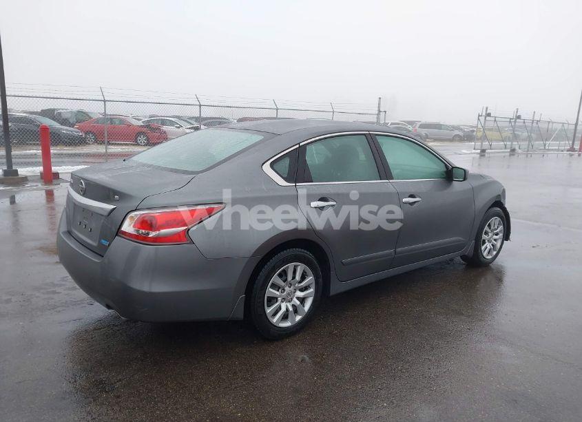 Photo 4 of 2014 Nissan Altima 2.5 S (VIN 1N4AL3AP7EC429057)