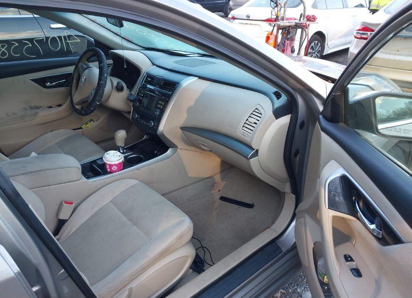 Photo 5 of 2014 Nissan Altima 2.5 SV (VIN 1N4AL3AP7EN239134)