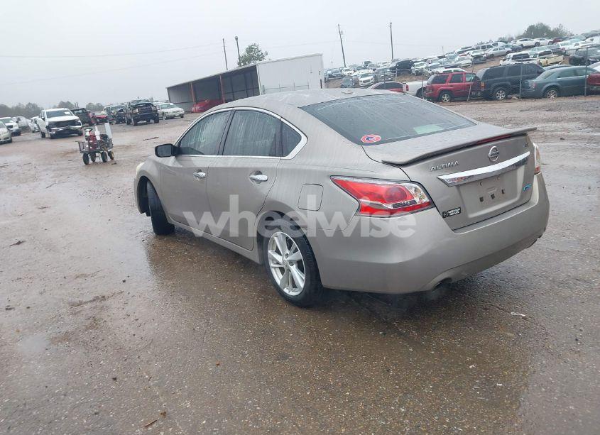 Photo 3 of 2014 Nissan Altima 2.5 SV (VIN 1N4AL3AP7EN240543)