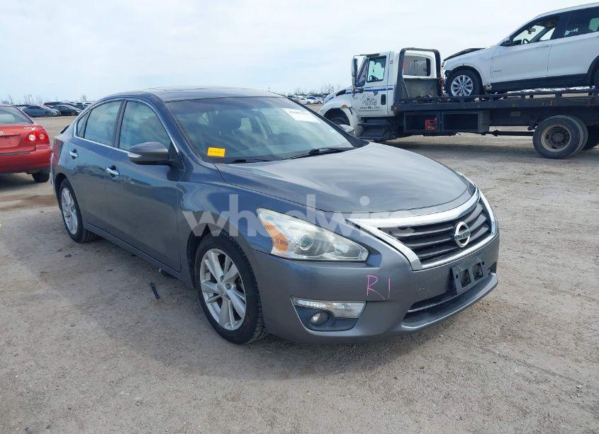 2014 Nissan Altima 2.5 SV (VIN 1N4AL3AP7EN249291) main photo