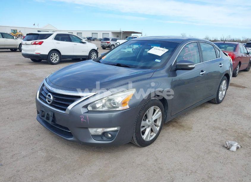 Photo 2 of 2014 Nissan Altima 2.5 SV (VIN 1N4AL3AP7EN249291)