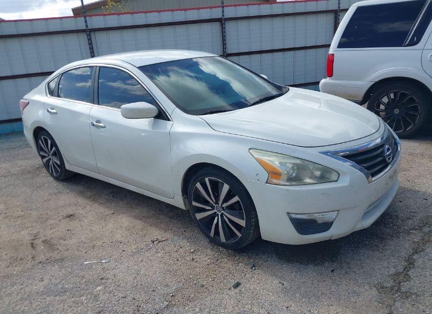 2014 Nissan Altima 2.5 S (VIN 1N4AL3AP7EN341016) main photo