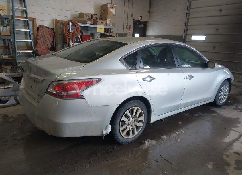 Photo 4 of 2014 Nissan Altima 2.5 S (VIN 1N4AL3AP7EN370502)