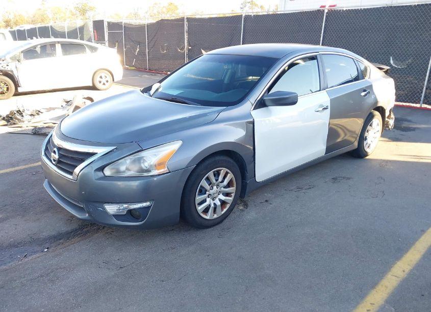 Photo 2 of 2015 Nissan Altima 2.5 S (VIN 1N4AL3AP7FC126460)