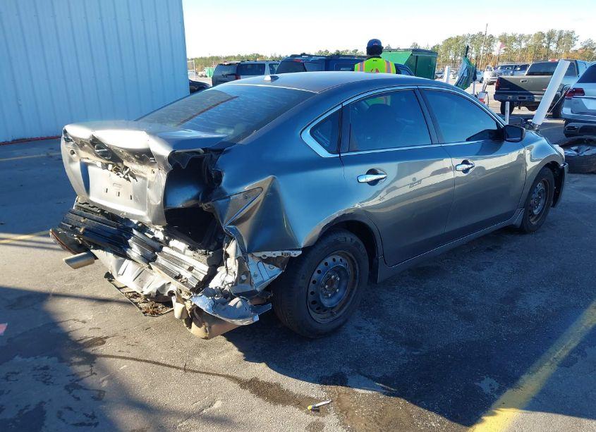 Photo 4 of 2015 Nissan Altima 2.5 S (VIN 1N4AL3AP7FC126460)