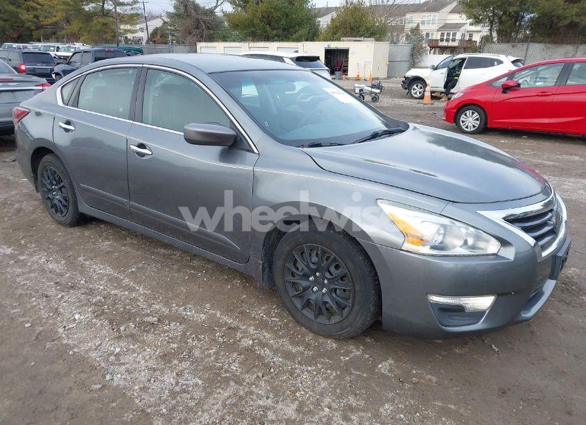 2015 Nissan Altima 2.5 S (VIN 1N4AL3AP7FC127396) main photo