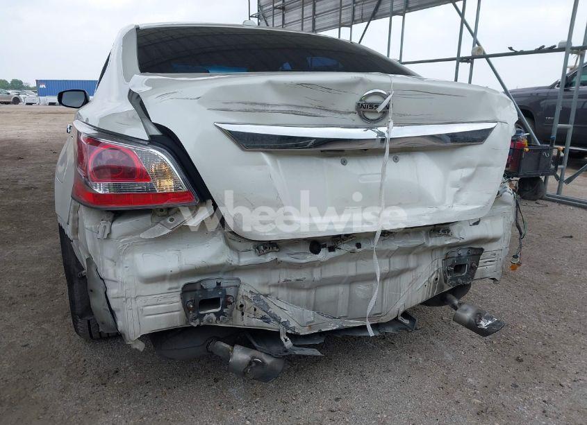 Photo 6 of 2015 Nissan Altima 2.5 SV (VIN 1N4AL3AP7FC134199)