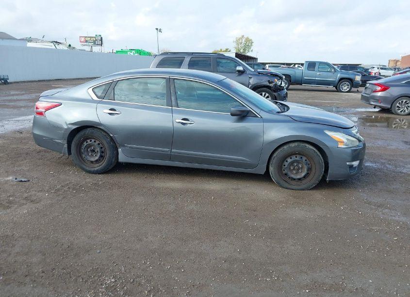 Photo 13 of 2015 Nissan Altima 2.5 S (VIN 1N4AL3AP7FC138642)