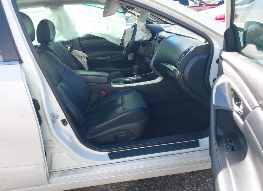 Photo 5 of 2015 Nissan Altima 2.5 SL (VIN 1N4AL3AP7FC151553)