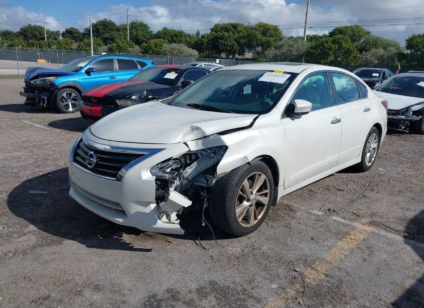 Photo 6 of 2015 Nissan Altima 2.5 SL (VIN 1N4AL3AP7FC151553)