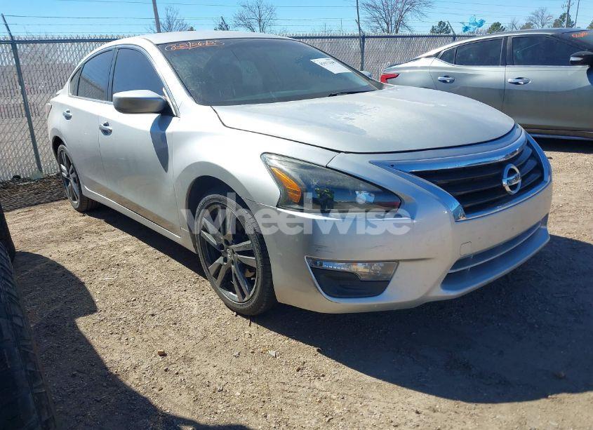 2015 Nissan Altima 2.5/2.5 S/2.5 SL/2.5 SV (VIN 1N4AL3AP7FC167641) main photo