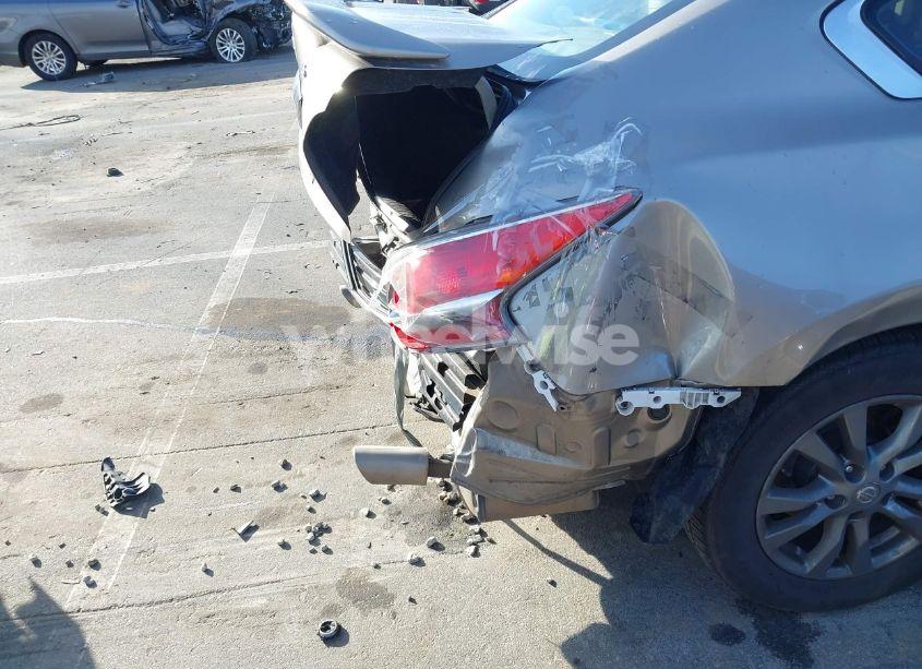 Photo 12 of 2015 Nissan Altima 2.5 S (VIN 1N4AL3AP7FC211265)