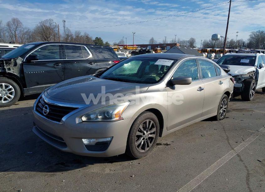 Photo 2 of 2015 Nissan Altima 2.5 S (VIN 1N4AL3AP7FC211265)