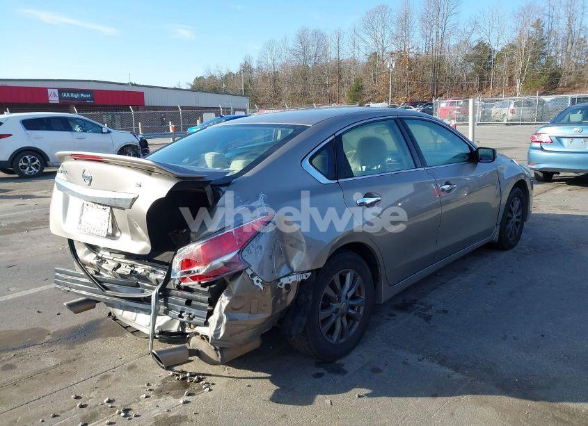 Photo 4 of 2015 Nissan Altima 2.5 S (VIN 1N4AL3AP7FC211265)