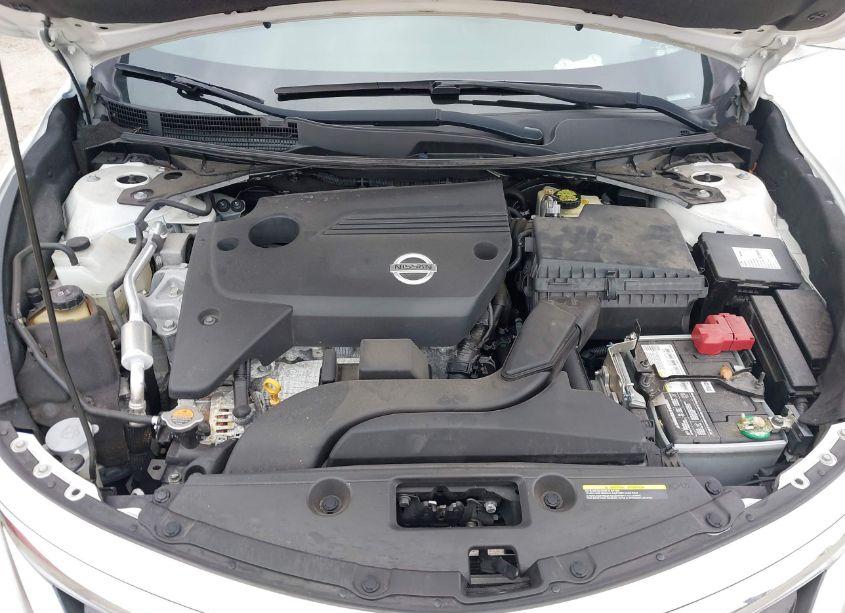 Photo 10 of 2015 Nissan Altima 2.5 S (VIN 1N4AL3AP7FC212819)