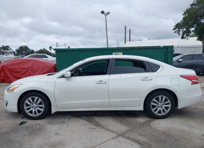 Photo 14 of 2015 Nissan Altima 2.5 S (VIN 1N4AL3AP7FC212819)