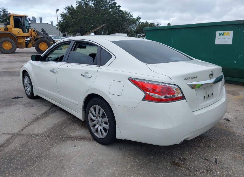 Photo 3 of 2015 Nissan Altima 2.5 S (VIN 1N4AL3AP7FC212819)