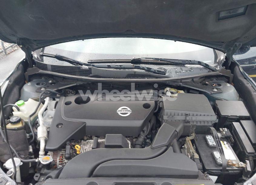 Photo 10 of 2015 Nissan Altima 2.5 SV (VIN 1N4AL3AP7FC216305)