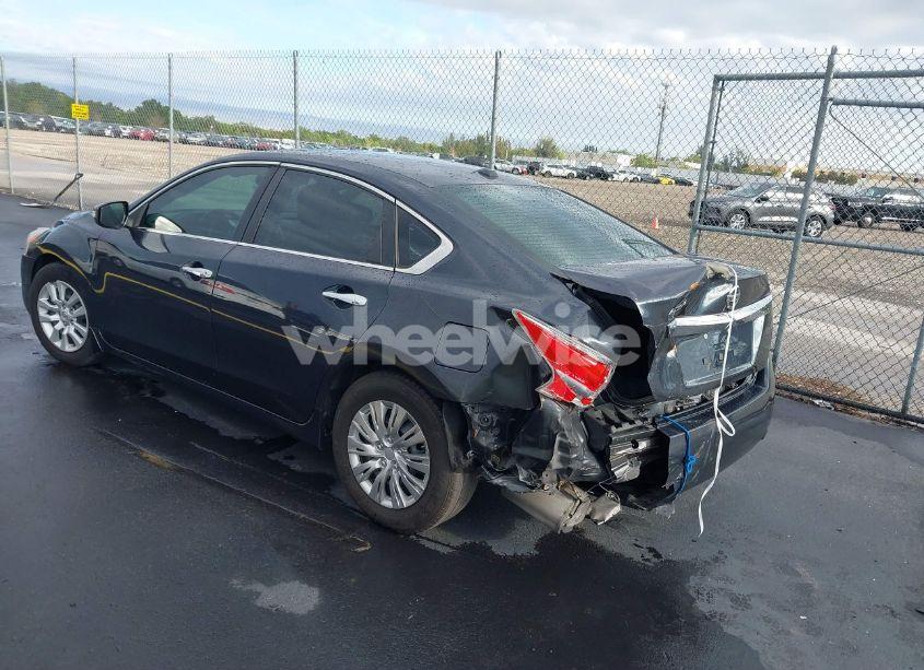 Photo 3 of 2015 Nissan Altima 2.5 SV (VIN 1N4AL3AP7FC216305)