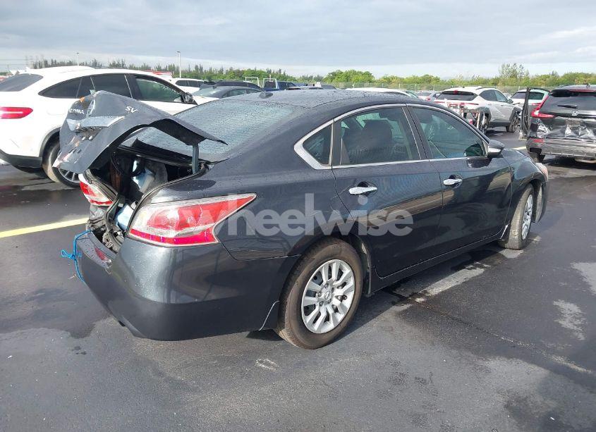 Photo 4 of 2015 Nissan Altima 2.5 SV (VIN 1N4AL3AP7FC216305)