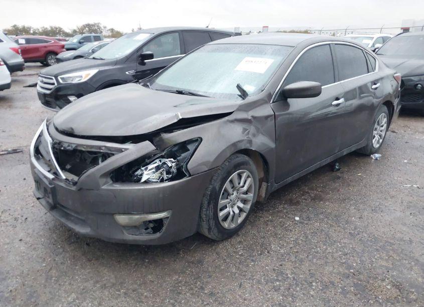 Photo 2 of 2015 Nissan Altima 2.5 S (VIN 1N4AL3AP7FC220533)