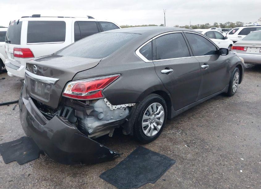 Photo 4 of 2015 Nissan Altima 2.5 S (VIN 1N4AL3AP7FC220533)
