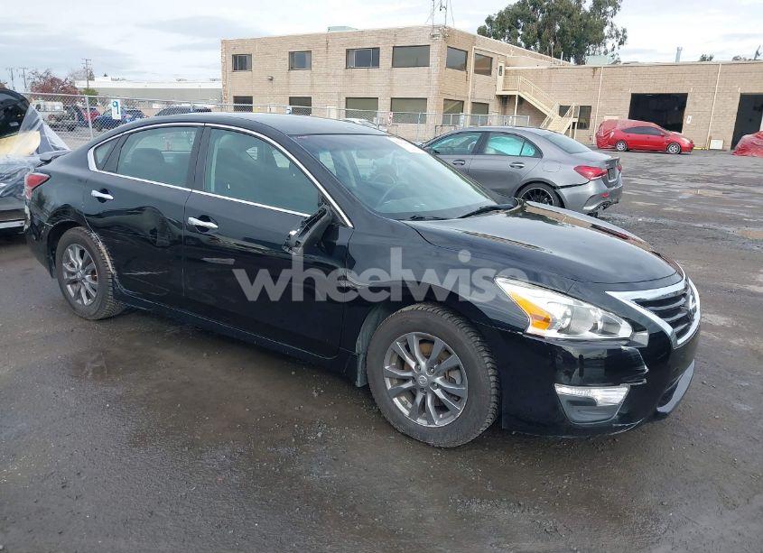 2015 Nissan Altima 2.5 S (VIN 1N4AL3AP7FC244363) main photo