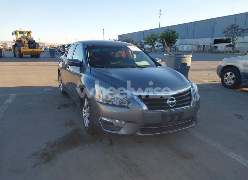 2015 Nissan Altima 2.5/2.5 S/2.5 SL/2.5 SV (VIN 1N4AL3AP7FC247070) main photo