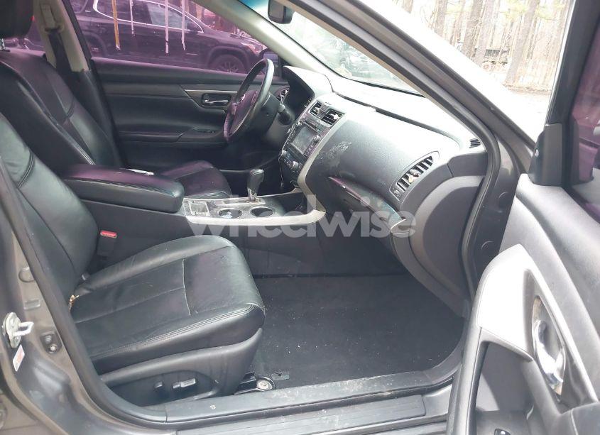 Photo 5 of 2015 Nissan Altima 2.5 SL (VIN 1N4AL3AP7FC250650)