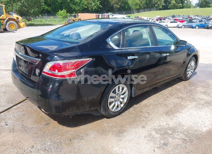 Photo 4 of 2015 Nissan Altima (VIN 1N4AL3AP7FC259638)