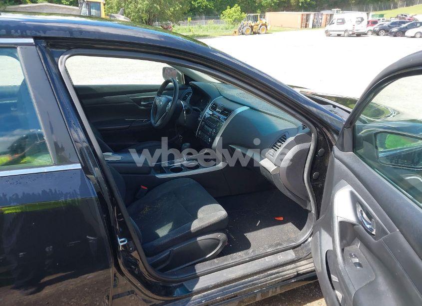 Photo 5 of 2015 Nissan Altima (VIN 1N4AL3AP7FC259638)