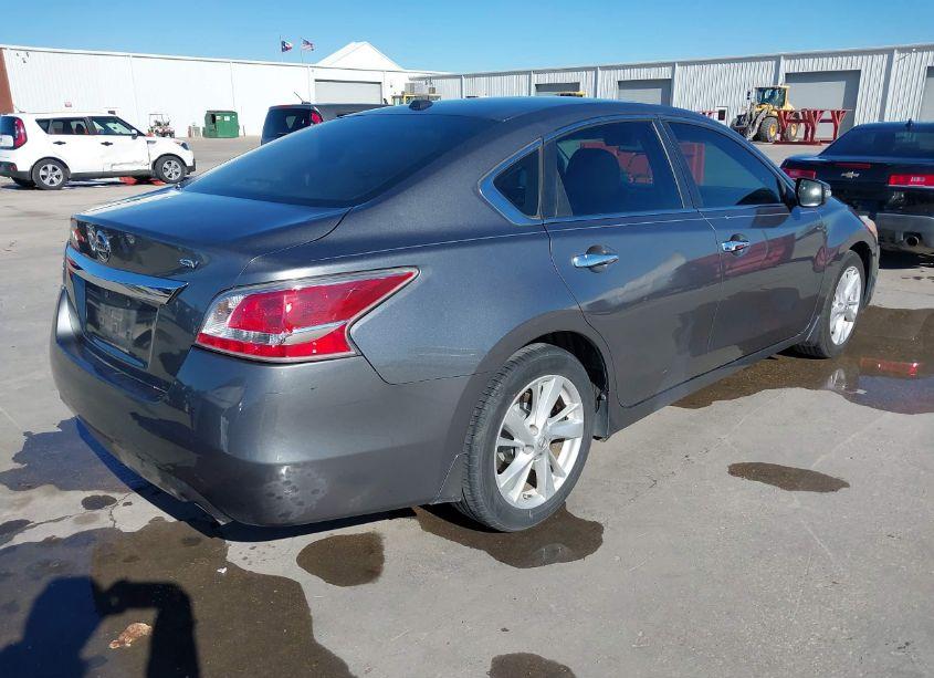 Photo 4 of 2015 Nissan Altima 2.5 SV (VIN 1N4AL3AP7FC263169)