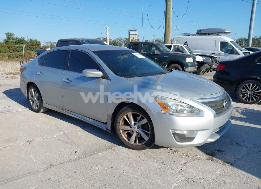 2015 Nissan Altima 2.5/2.5 S/2.5 SL/2.5 SV (VIN 1N4AL3AP7FC272230) main photo