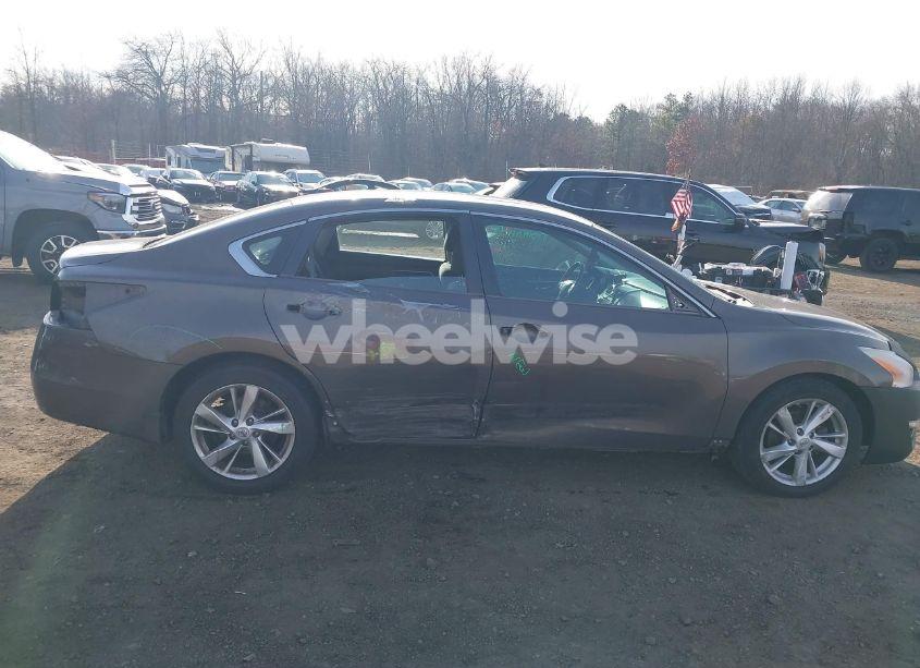 Photo 13 of 2015 Nissan Altima 2.5 SV (VIN 1N4AL3AP7FC272776)