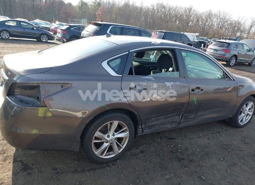 Photo 18 of 2015 Nissan Altima 2.5 SV (VIN 1N4AL3AP7FC272776)