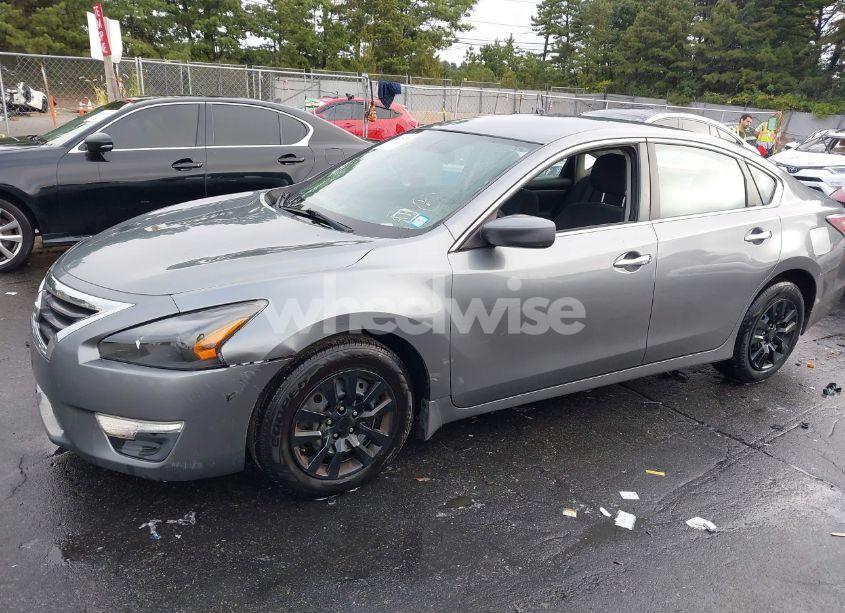 Photo 2 of 2015 Nissan Altima 2.5 S (VIN 1N4AL3AP7FC284068)