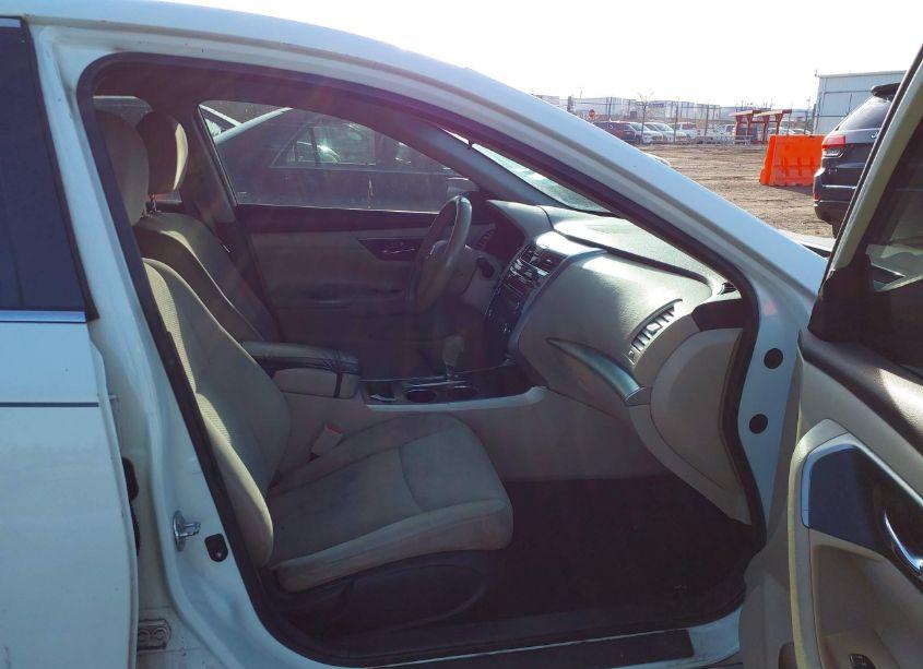 Photo 5 of 2015 Nissan Altima 2.5 S (VIN 1N4AL3AP7FC285513)