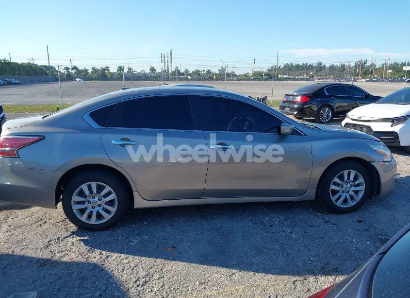 Photo 14 of 2015 Nissan Altima 2.5/2.5 S/2.5 SL/2.5 SV (VIN 1N4AL3AP7FC422613)