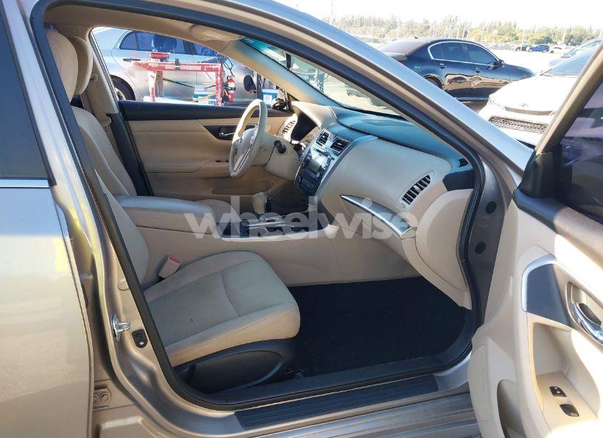 Photo 5 of 2015 Nissan Altima 2.5/2.5 S/2.5 SL/2.5 SV (VIN 1N4AL3AP7FC422613)